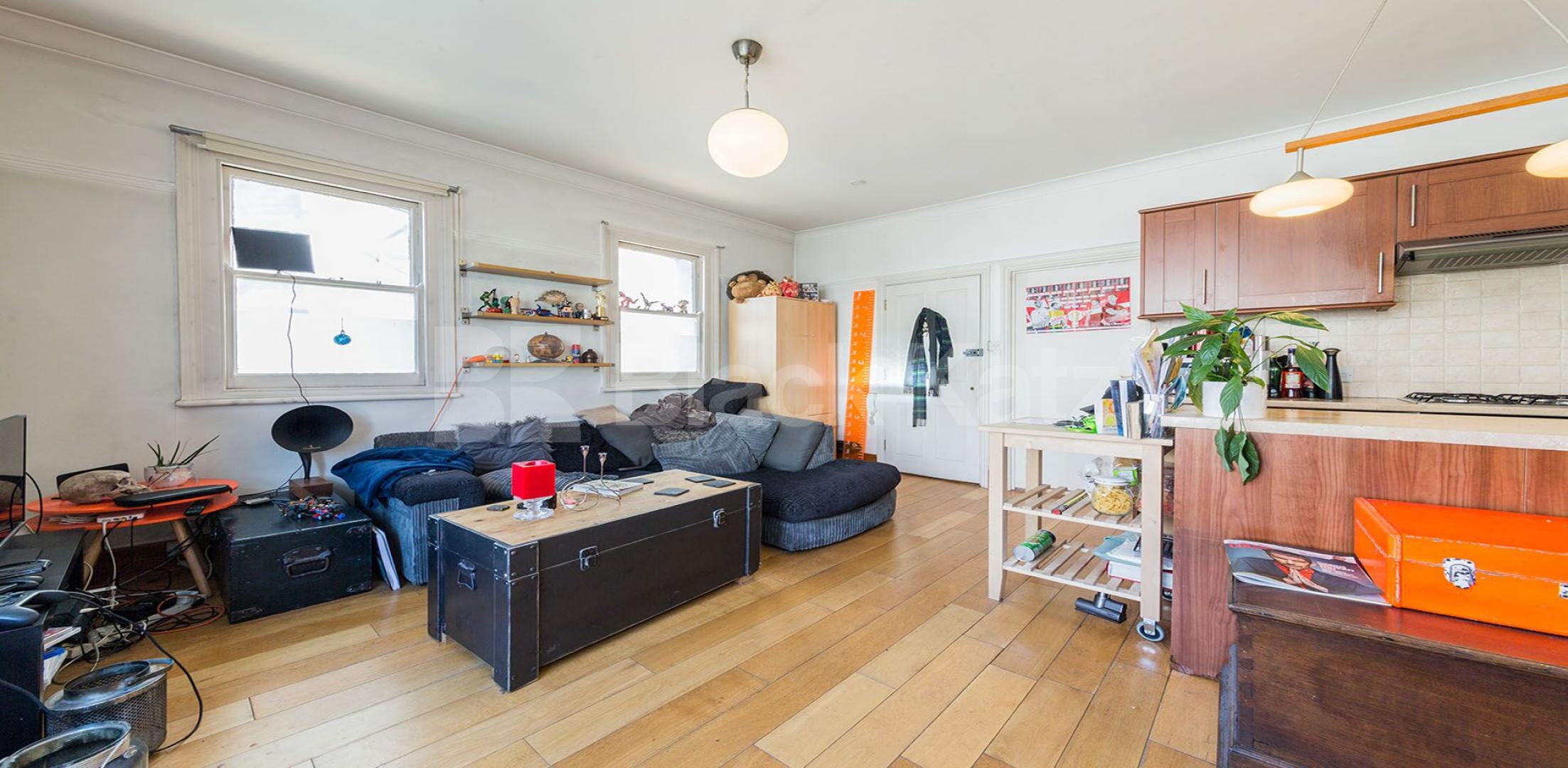 			INCLUDES COUNCIL TAX, 1 Bedroom, 1 bath, 1 reception Flat			 Broadway Parade, Crouch End